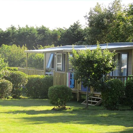 Camping les vergers de Squividan *** Tréffiagat Extérieur photo
