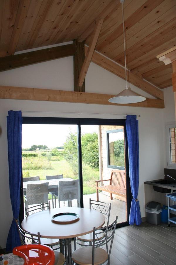 Camping les vergers de Squividan *** Tréffiagat Extérieur photo