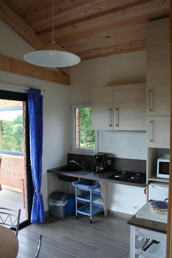 Camping les vergers de Squividan *** Tréffiagat Extérieur photo