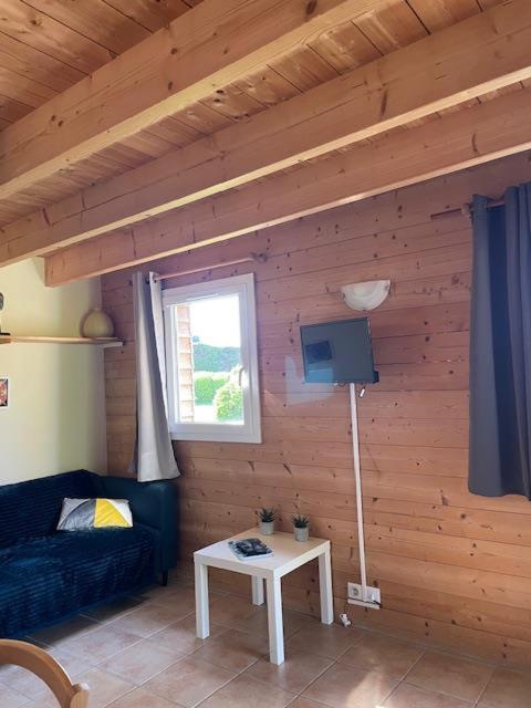 Camping les vergers de Squividan *** Tréffiagat Extérieur photo